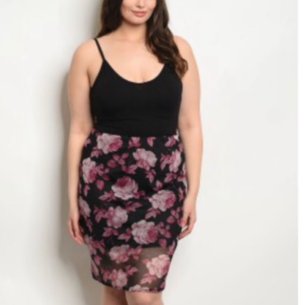 Plus size floral skirt On sale!🚨